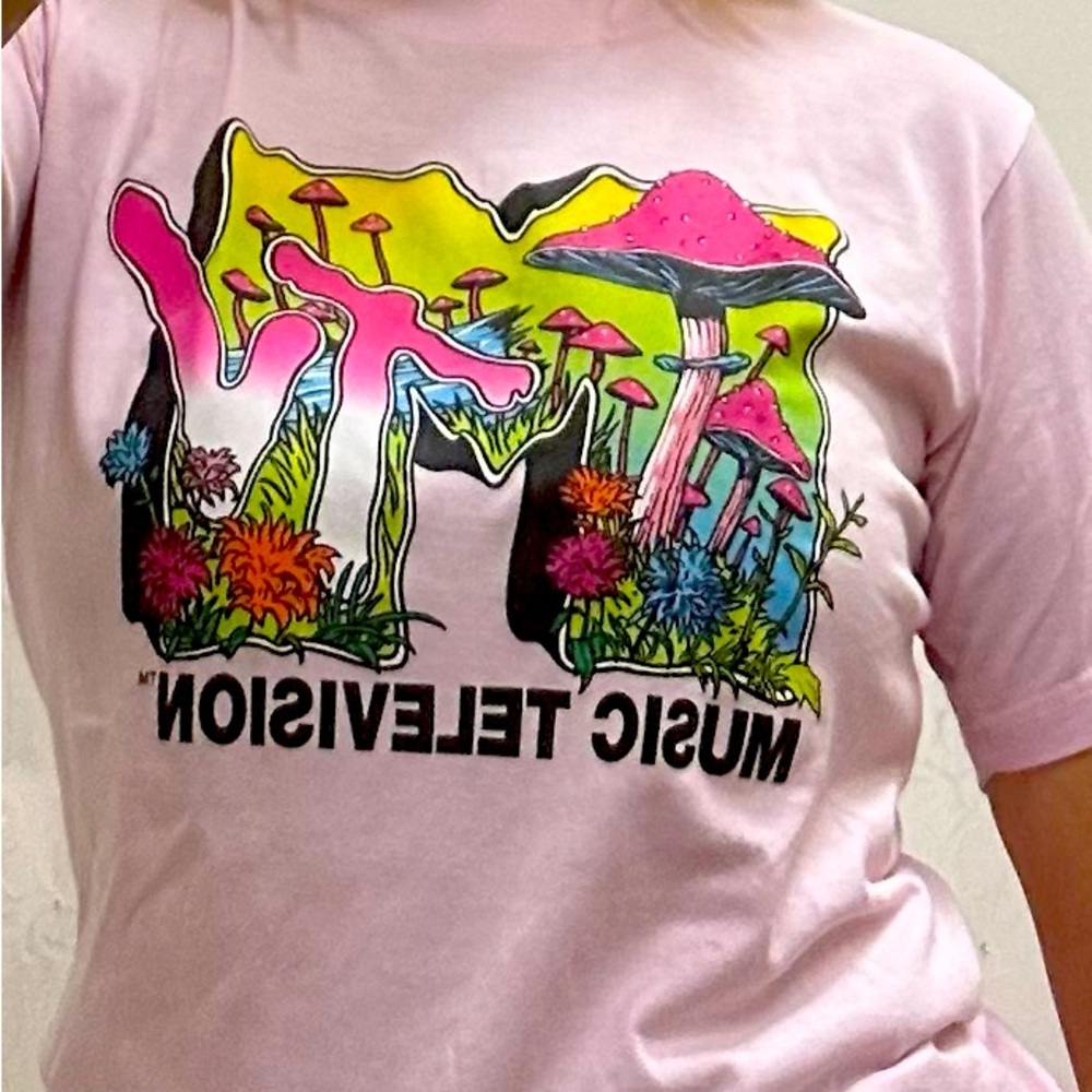 MTV Graphic T-shirt - women’s small